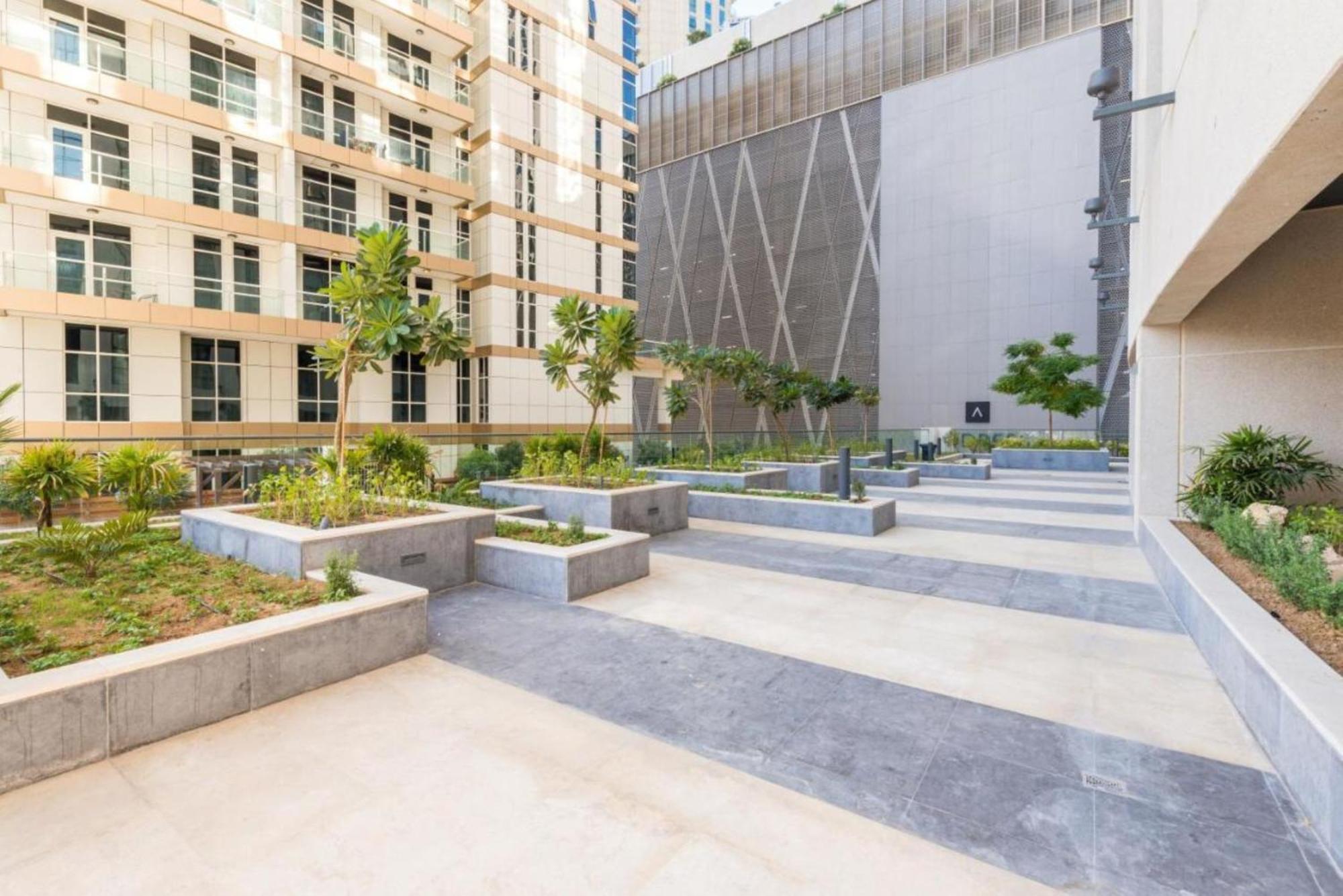 Urban Chic- Stylish 1br In Dunya Tower * Dubai